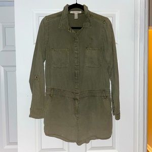Olive green cargo jumpsuit. Size medium.